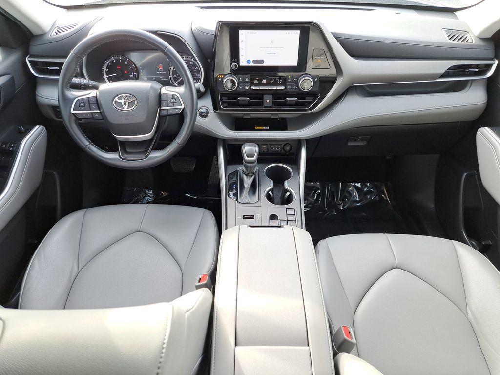 used 2023 Toyota Highlander car, priced at $32,798