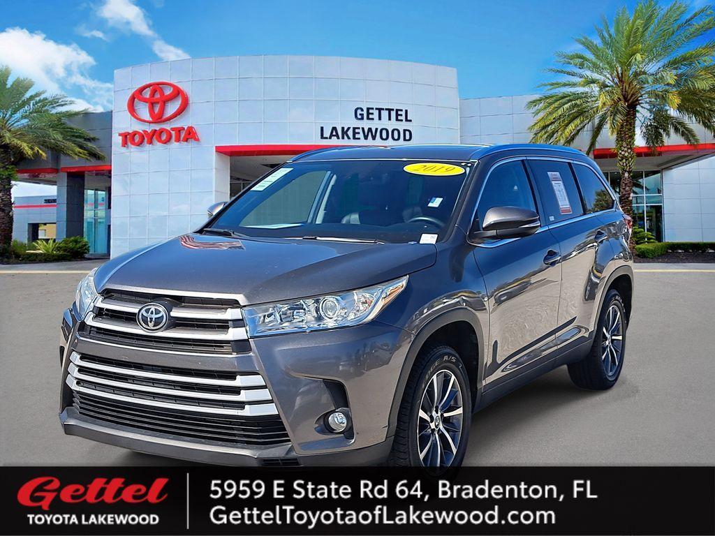 used 2019 Toyota Highlander car, priced at $22,303