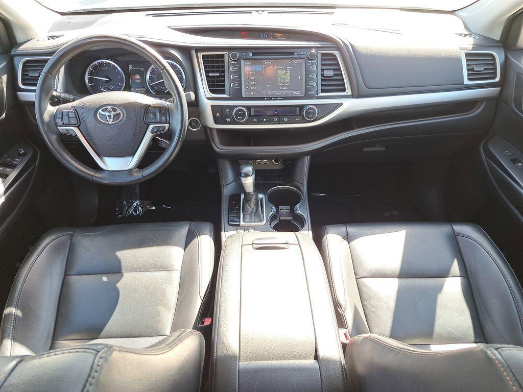 used 2019 Toyota Highlander car, priced at $22,303