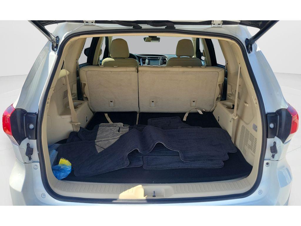 used 2018 Toyota Highlander car, priced at $27,727