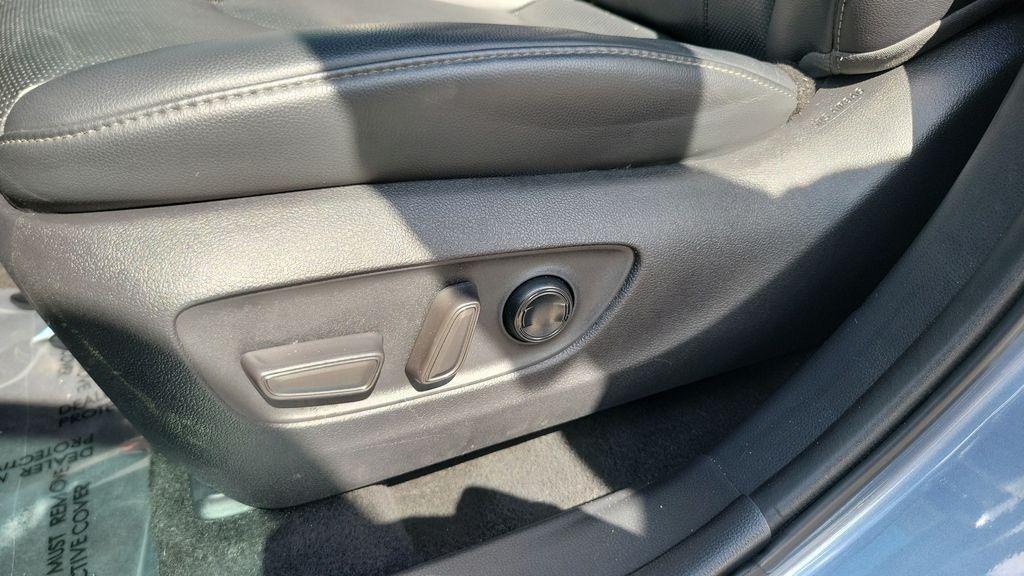 used 2023 Toyota Highlander car, priced at $40,900