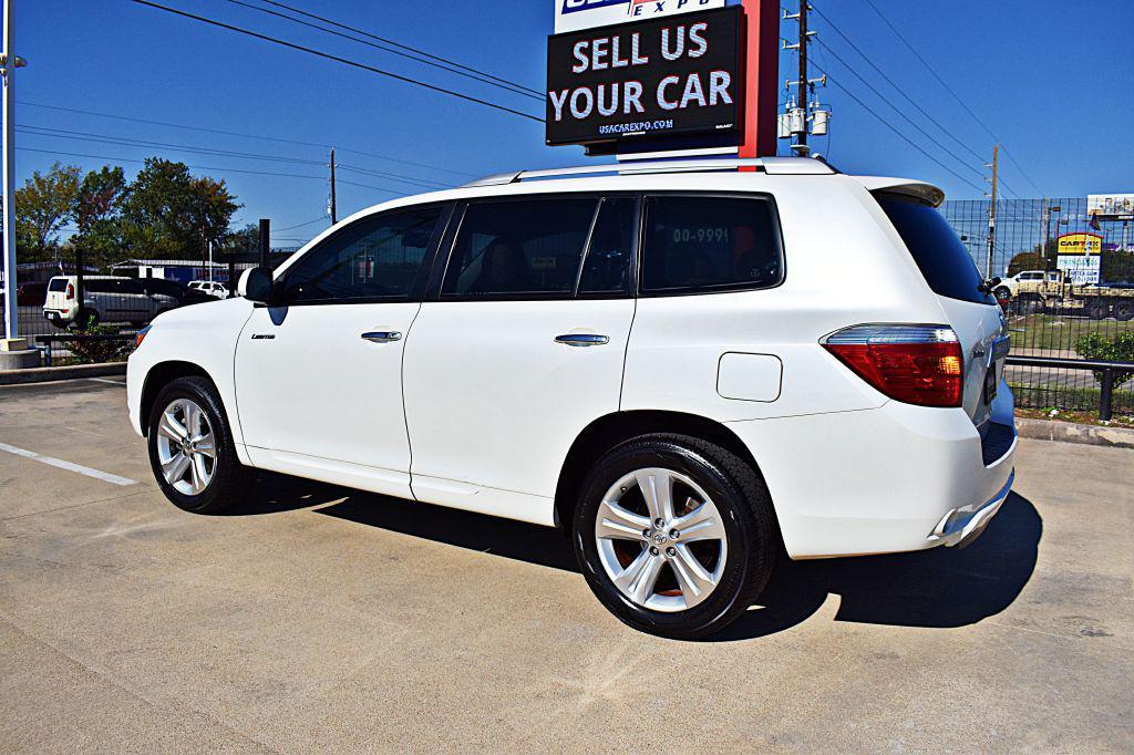 used 2008 Toyota Highlander car, priced at $15,900