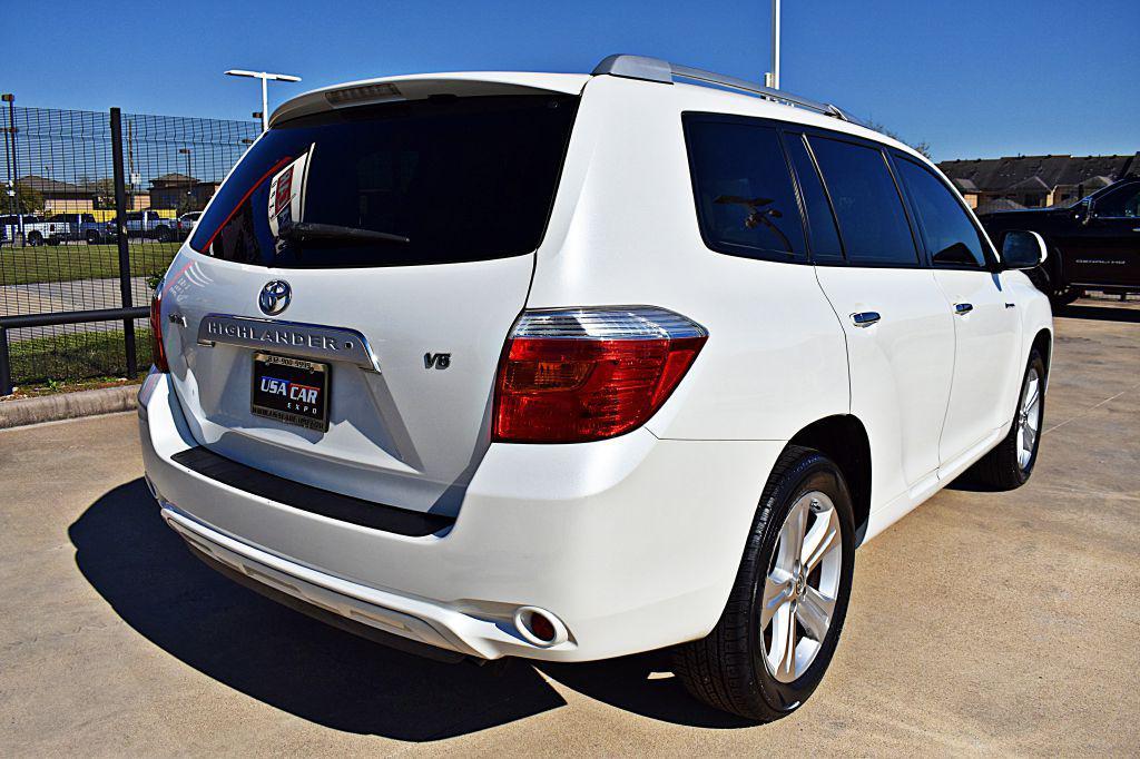 used 2008 Toyota Highlander car, priced at $15,900