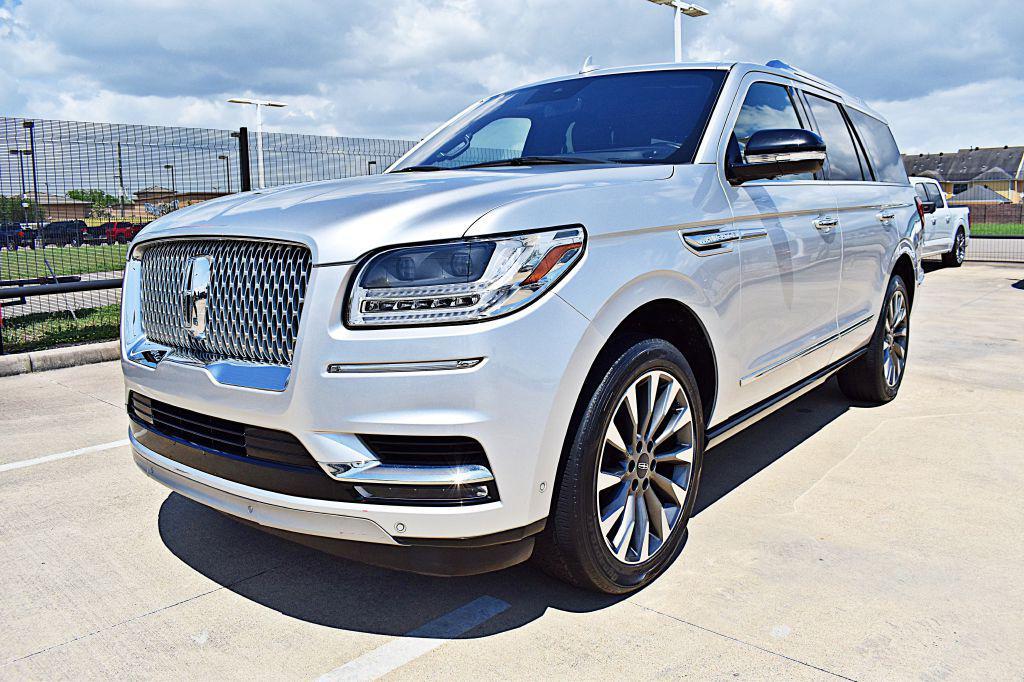 used 2019 Lincoln Navigator car, priced at $37,900