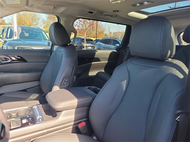 new 2026 Kia Carnival car, priced at $52,865