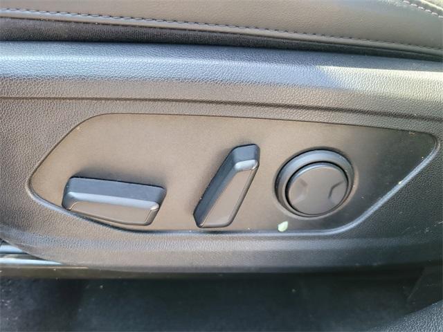 used 2025 Kia Sorento car, priced at $29,999