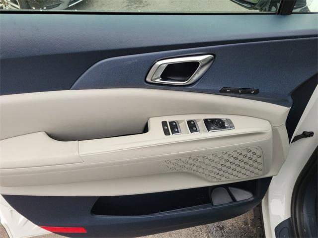 new 2026 Kia Carnival Hybrid car, priced at $44,431