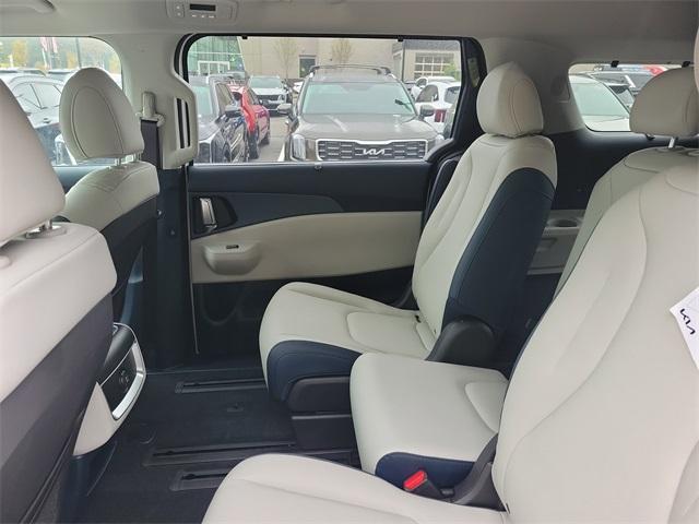 new 2026 Kia Carnival Hybrid car, priced at $44,431