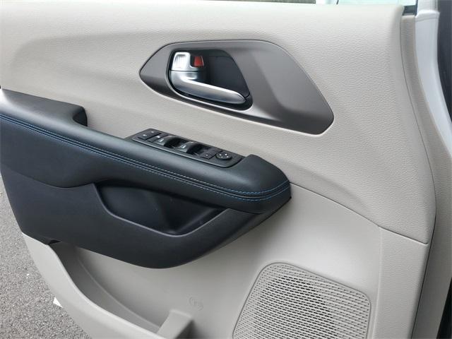 used 2021 Chrysler Pacifica car, priced at $17,794