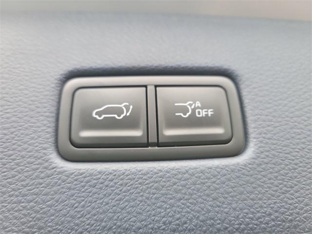 new 2026 Kia Carnival Hybrid car, priced at $55,080