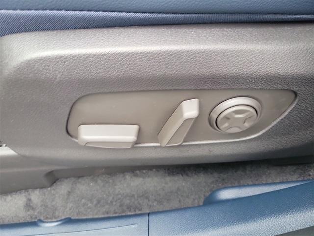 new 2026 Kia Carnival Hybrid car, priced at $55,080