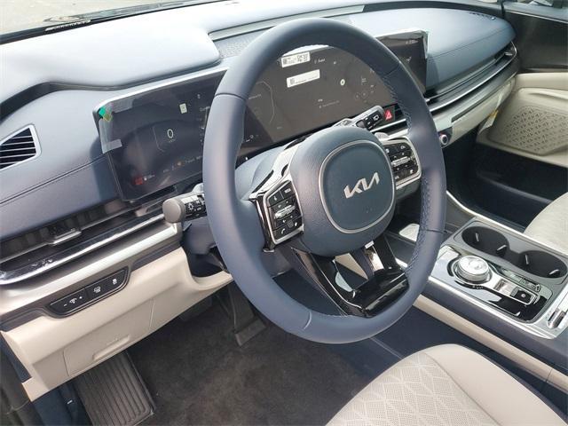 new 2026 Kia Carnival Hybrid car, priced at $50,085