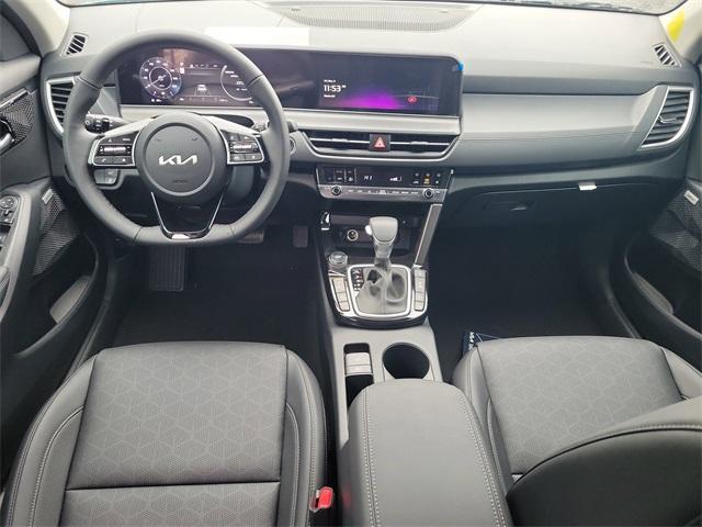 new 2026 Kia Seltos car, priced at $32,194