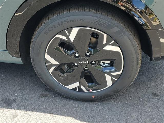 new 2025 Kia Niro EV car, priced at $41,069