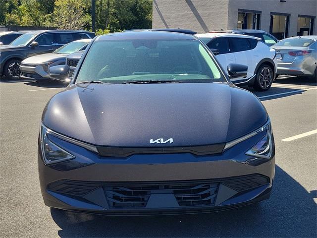new 2025 Kia EV6 car, priced at $42,428