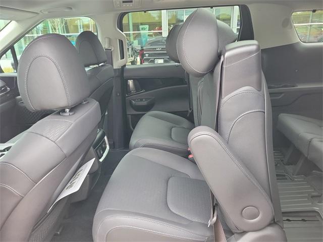 new 2026 Kia Carnival Hybrid car, priced at $54,025