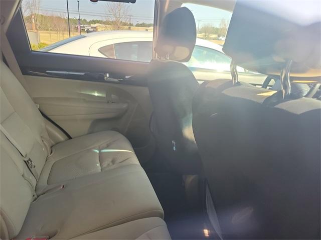 used 2011 Kia Sorento car, priced at $5,999