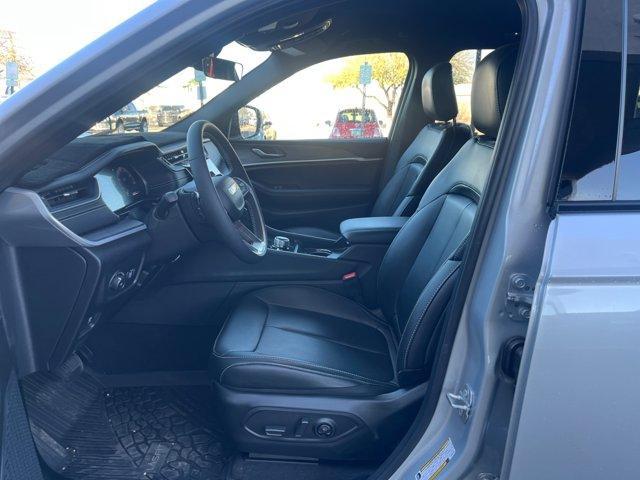 used 2025 Jeep Grand Cherokee car, priced at $38,786
