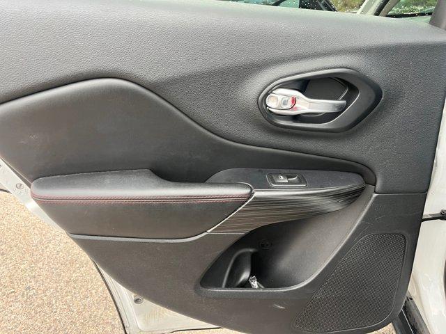 used 2016 Jeep Cherokee car, priced at $12,396