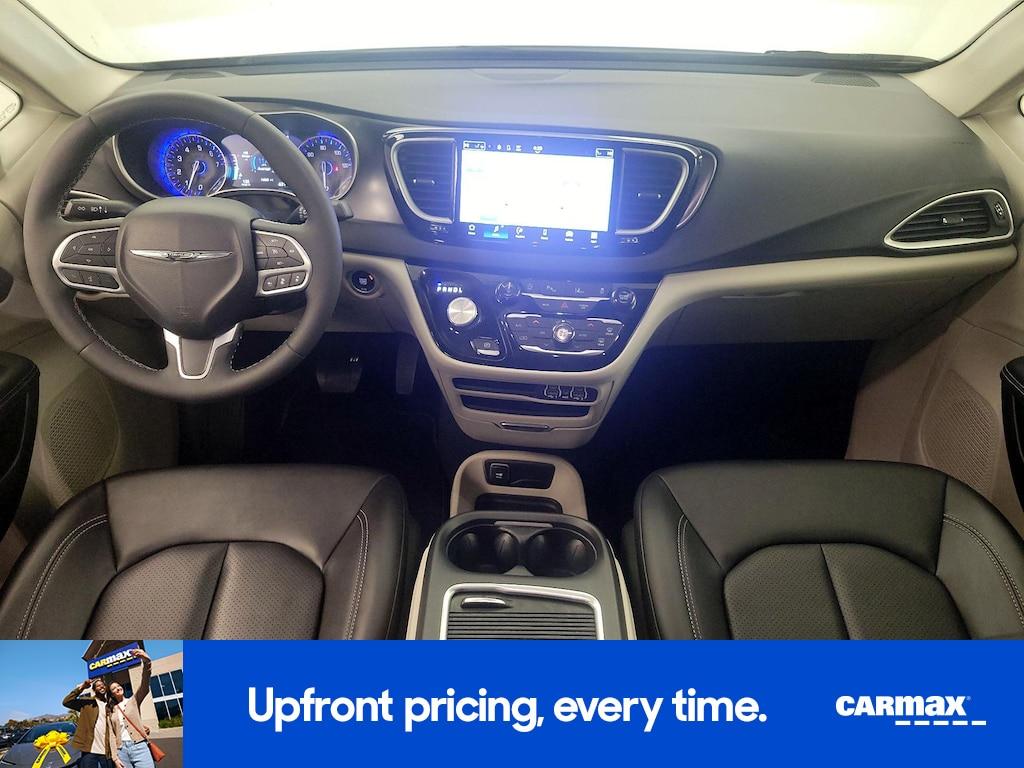 used 2024 Chrysler Pacifica car, priced at $33,998