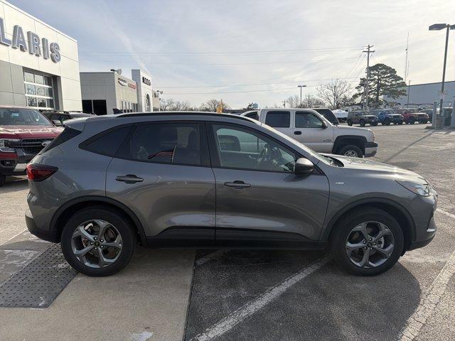 used 2025 Ford Escape car, priced at $25,800