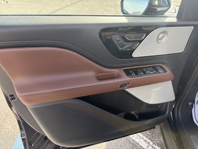 new 2026 Lincoln Aviator car