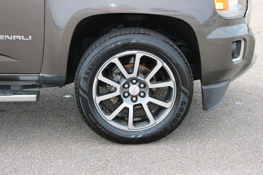 used 2019 GMC Canyon car, priced at $27,370