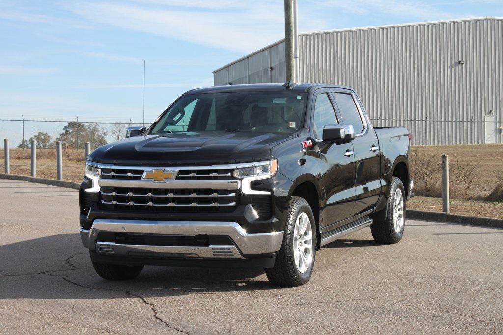 used 2022 Chevrolet Silverado 1500 car, priced at $43,181