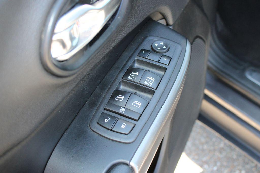 used 2019 Jeep Cherokee car, priced at $16,854