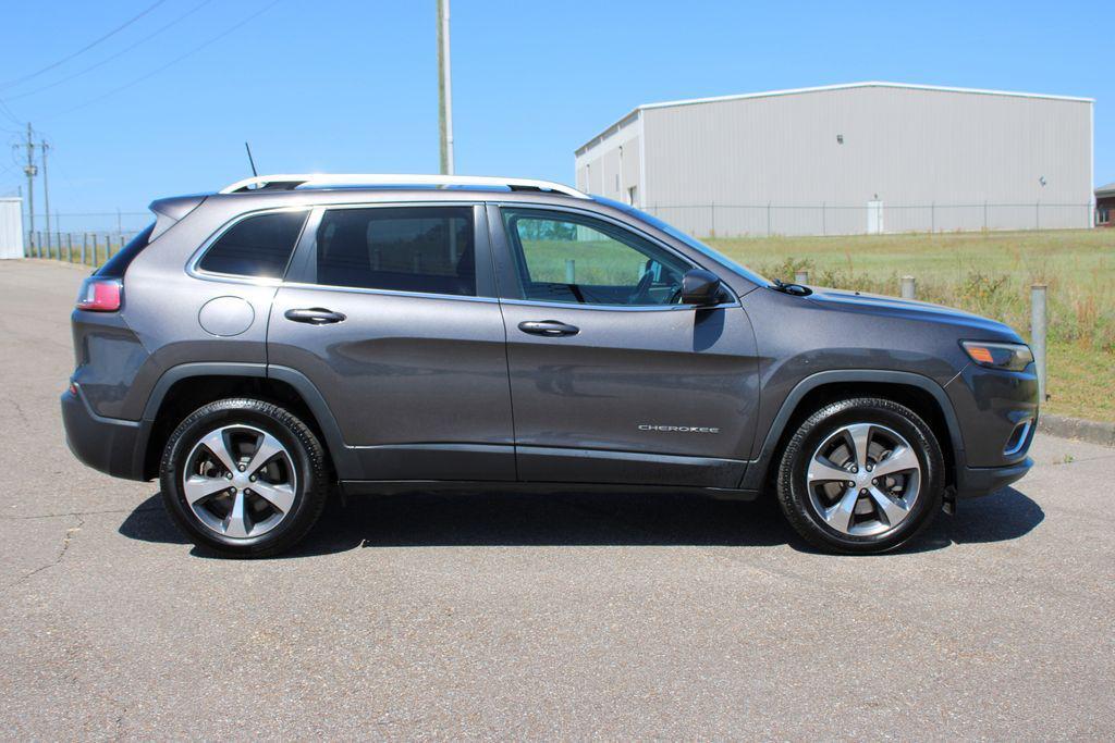 used 2019 Jeep Cherokee car, priced at $16,854