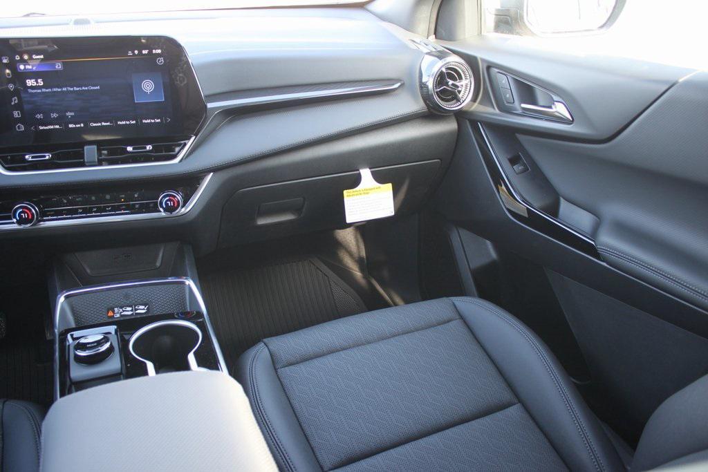 new 2026 Chevrolet Equinox car, priced at $29,815