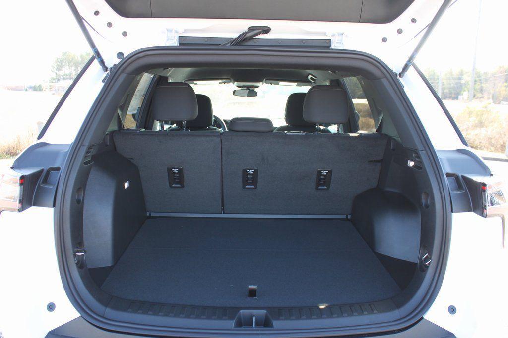 new 2026 Chevrolet Equinox car, priced at $28,456