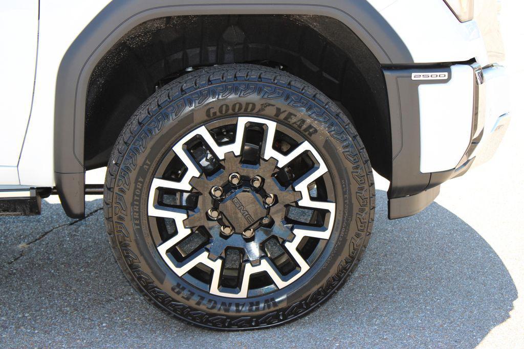 new 2026 GMC Sierra 2500 car, priced at $87,611