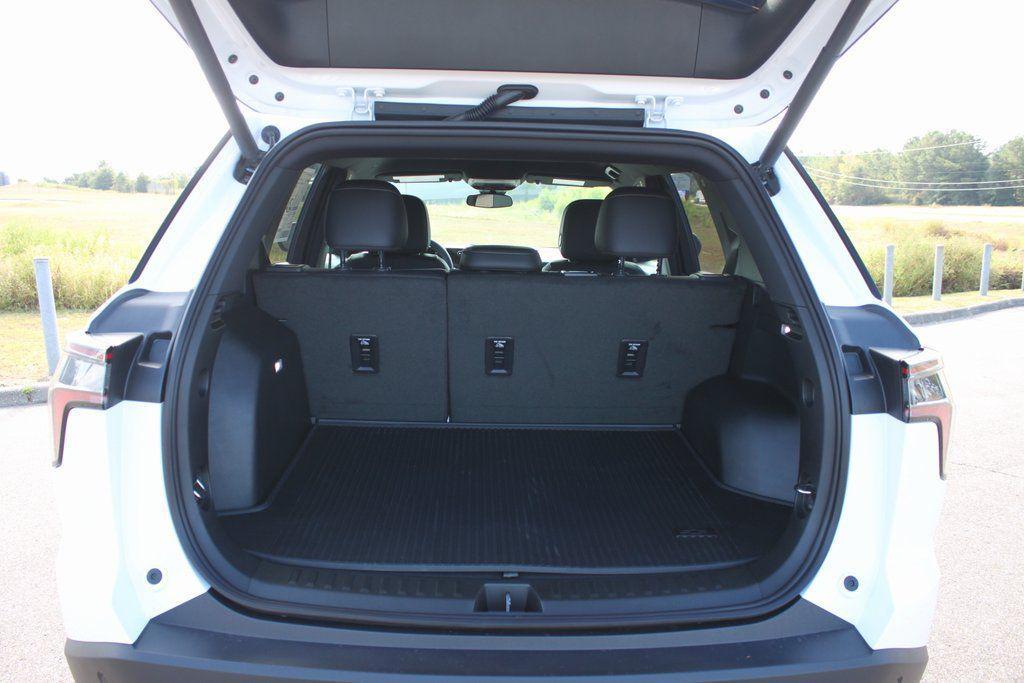 new 2026 Chevrolet Equinox car, priced at $30,565