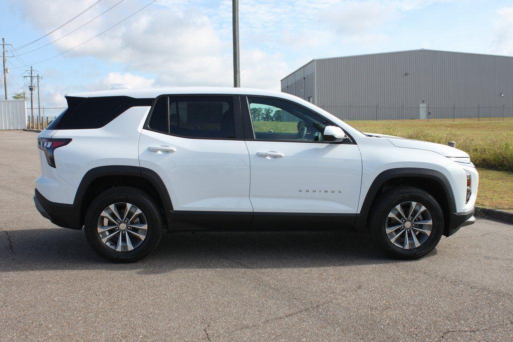 new 2026 Chevrolet Equinox car, priced at $30,565