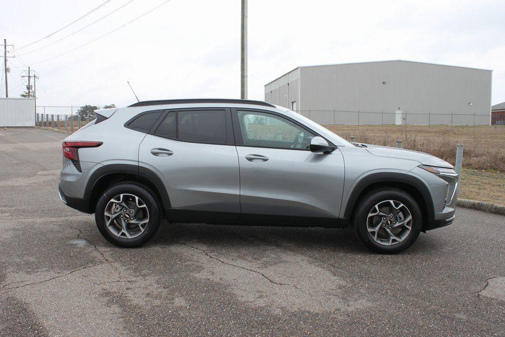 new 2026 Chevrolet Trax car, priced at $25,756