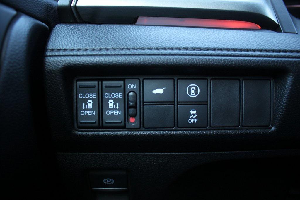 used 2023 Honda Odyssey car, priced at $30,281