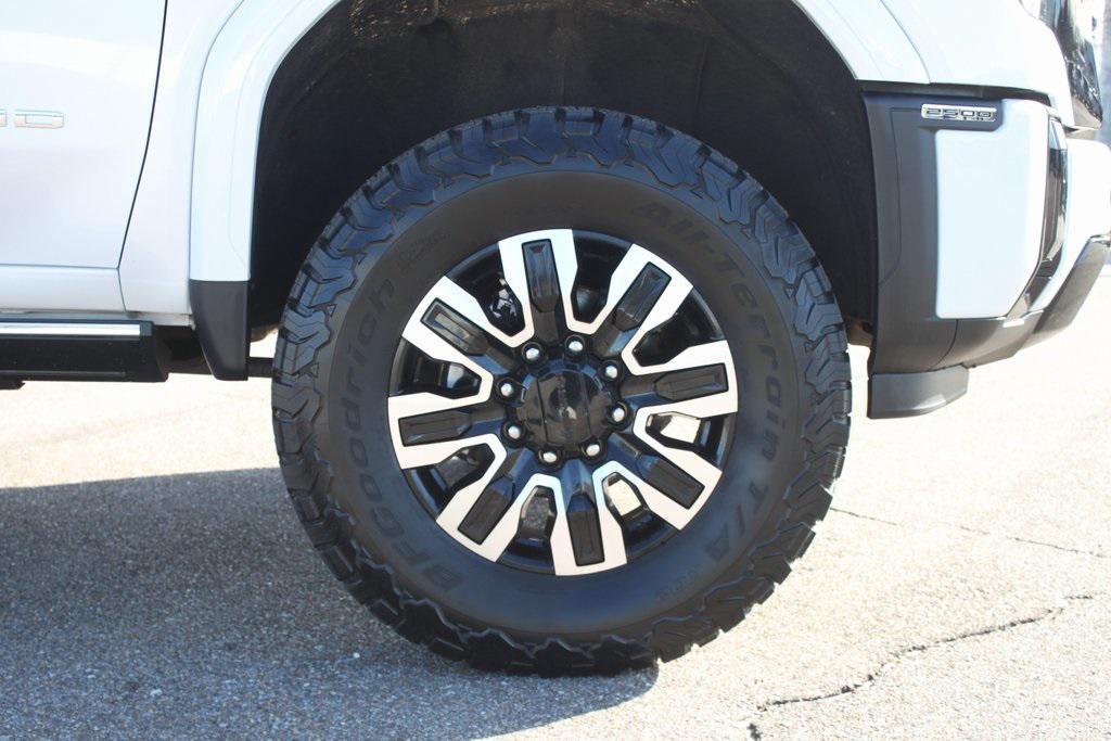 used 2025 GMC Sierra 2500 car, priced at $83,981