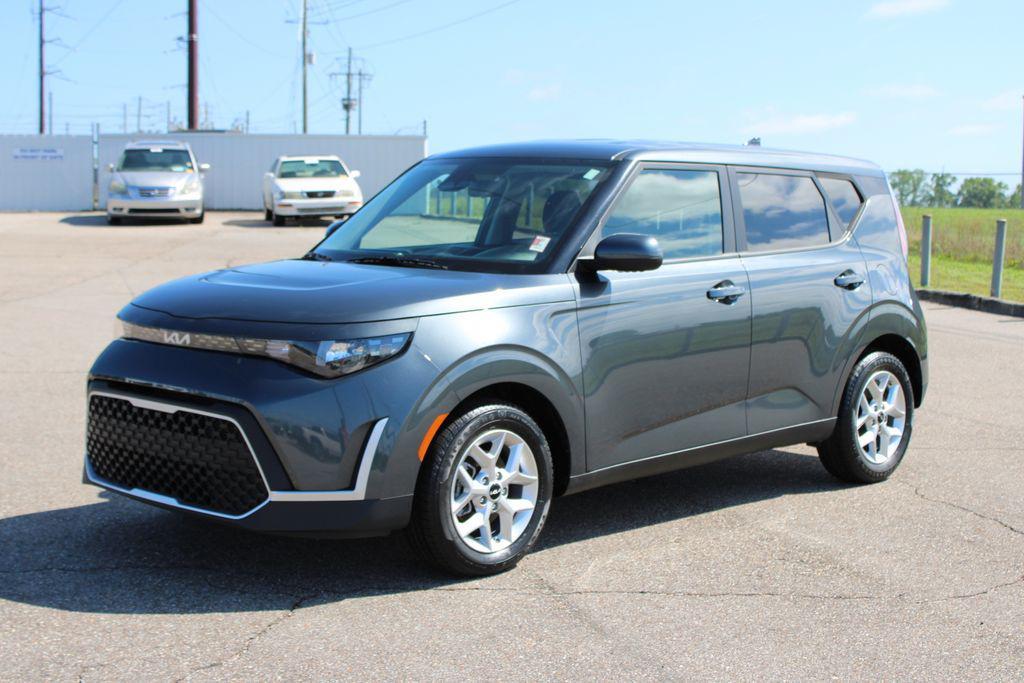 used 2024 Kia Soul car, priced at $19,370