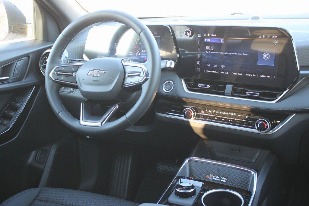 new 2026 Chevrolet Equinox car, priced at $32,484