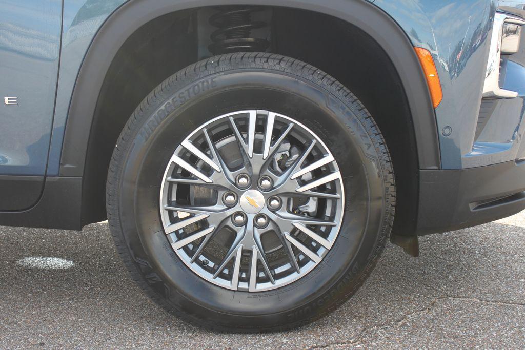 new 2026 Chevrolet Traverse car, priced at $46,733