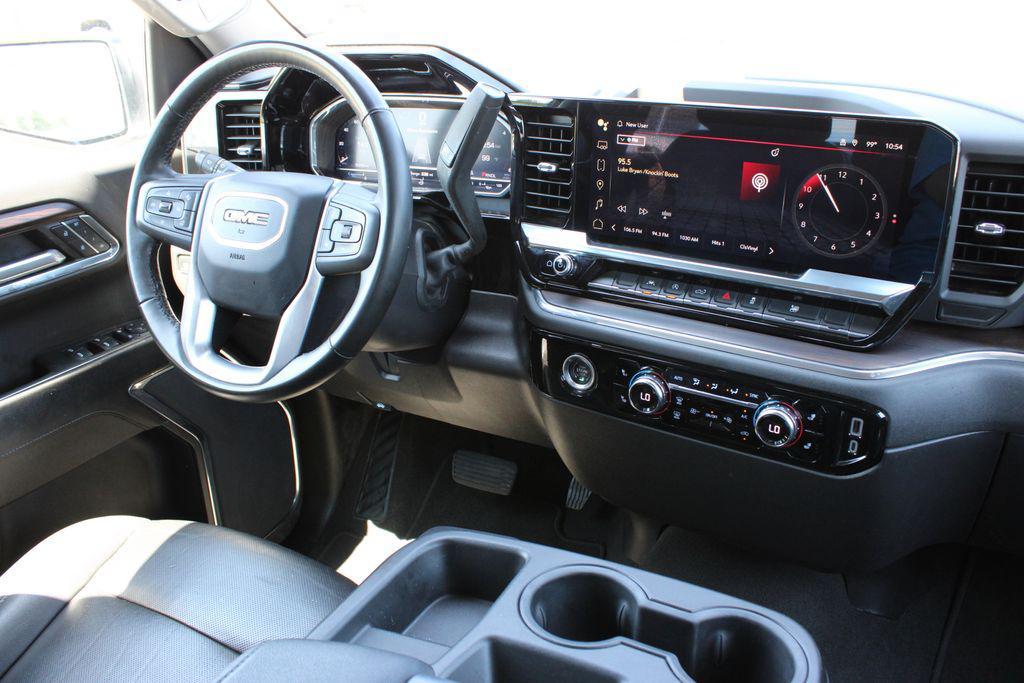 used 2024 GMC Sierra 1500 car, priced at $39,572