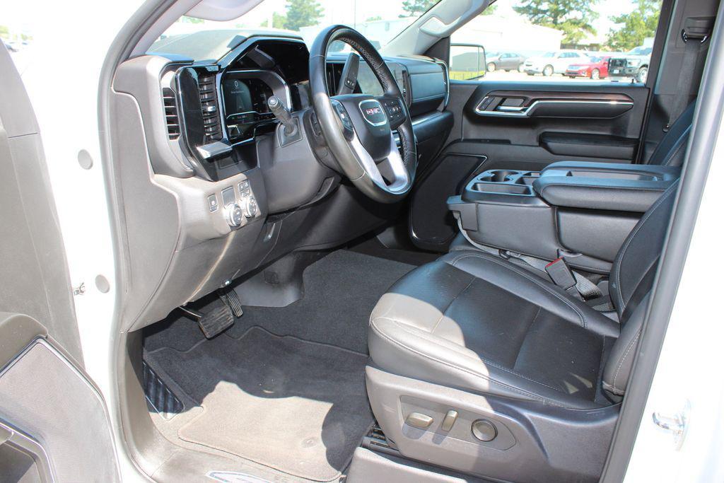 used 2024 GMC Sierra 1500 car, priced at $39,572