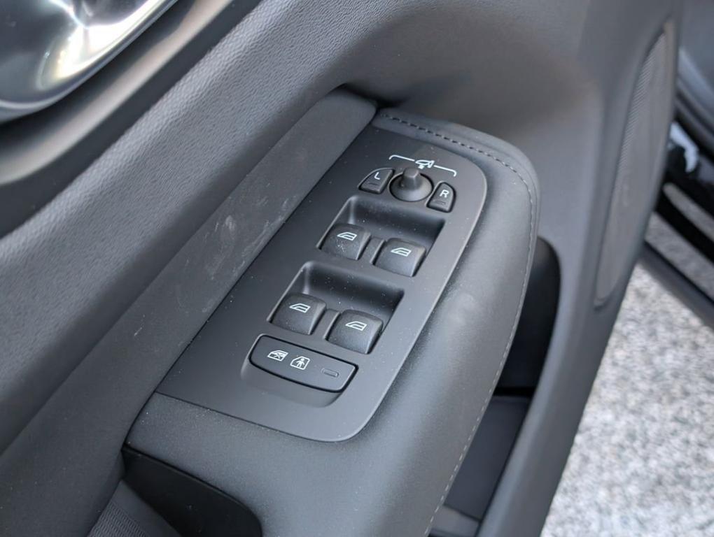 new 2026 Volvo XC60 car, priced at $57,903