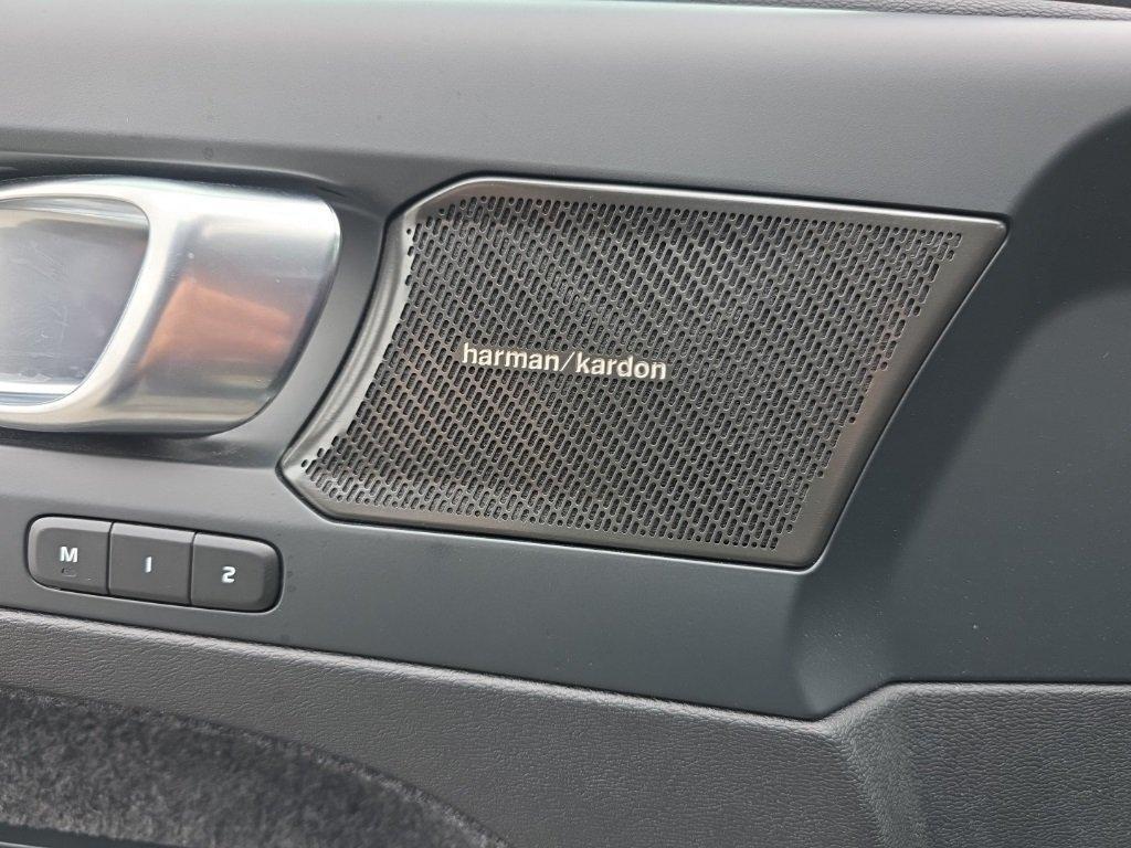 used 2023 Volvo C40 Recharge Pure Electric car, priced at $27,670