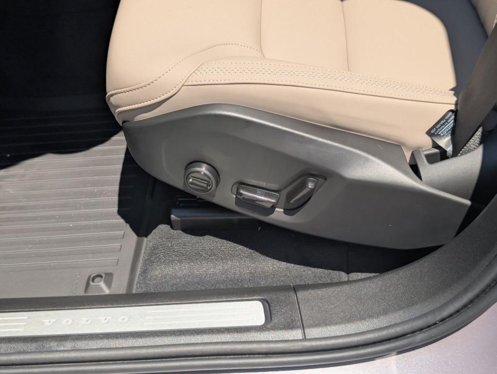 new 2026 Volvo XC60 Plug-In Hybrid car, priced at $69,203