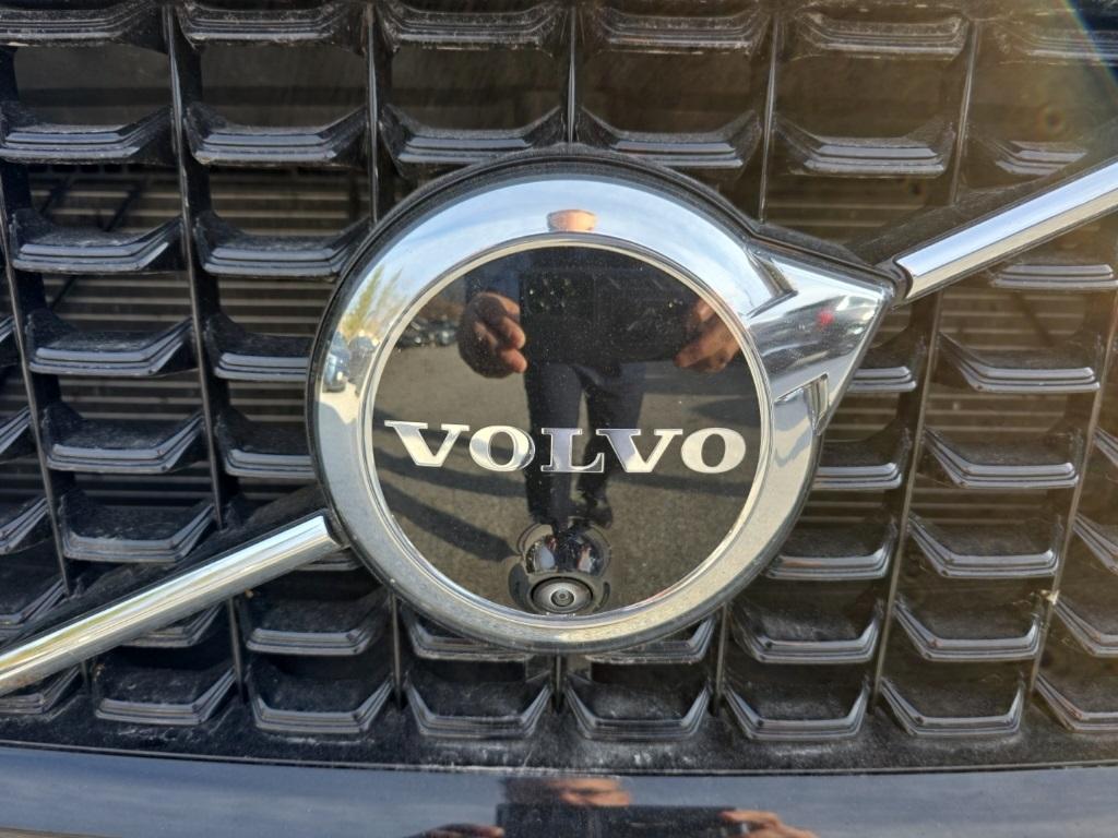 used 2025 Volvo XC60 car, priced at $35,670