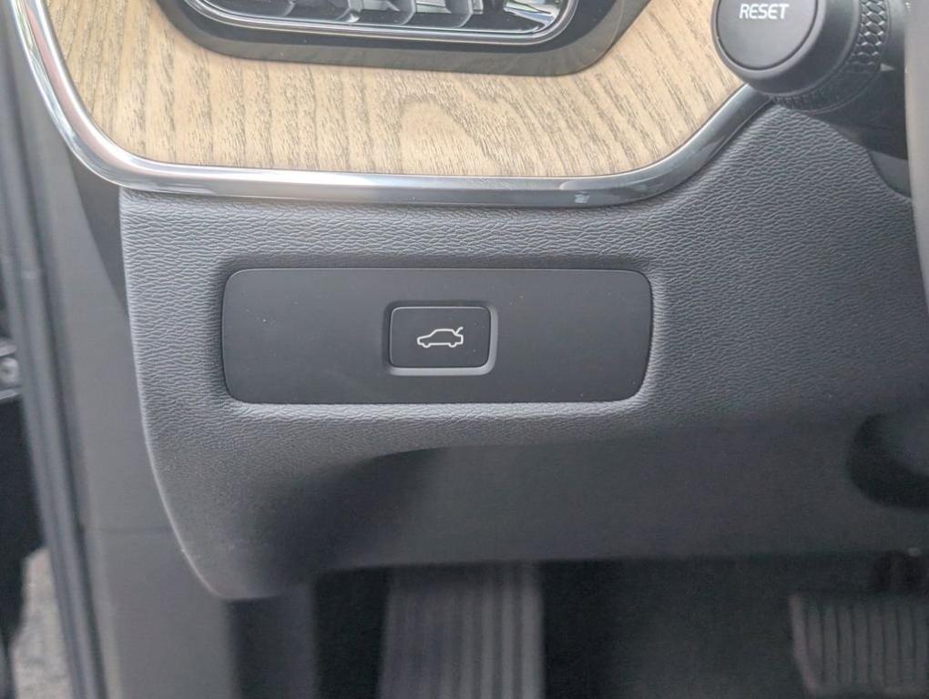 new 2026 Volvo XC60 car, priced at $62,935