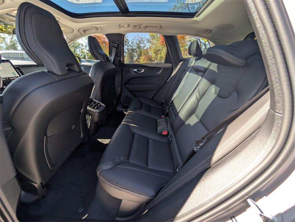 new 2026 Volvo XC60 car, priced at $61,875