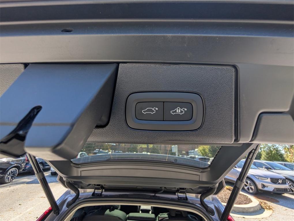 new 2026 Volvo XC60 car, priced at $61,875